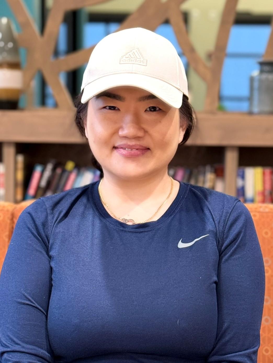 headshot of wendy vang